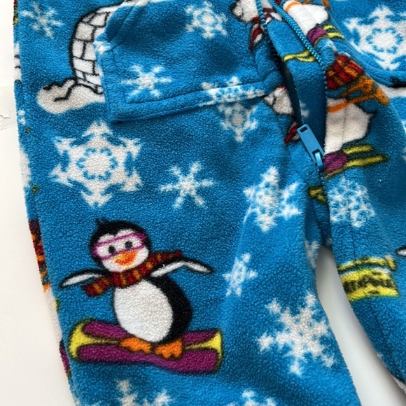 Footed Pajamas "Winter Wonderland" Toddler Hoodie Fleece Onesie Size Small - Picture 5 of 10